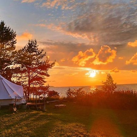 Mereaeaere Glamping Ja Rannamaja Liimala Экстерьер фото