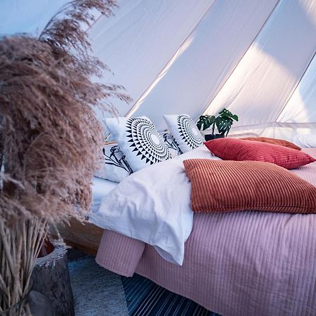 Mereaeaere Glamping Ja Rannamaja Liimala Экстерьер фото