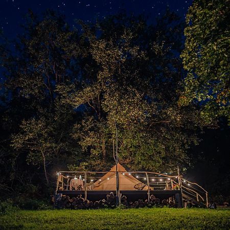 Mereaeaere Glamping Ja Rannamaja Liimala Экстерьер фото
